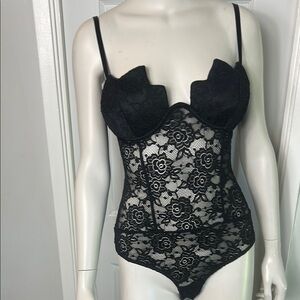 Lulu's Black Lace bustier adjustable straps Bodysuit. Stunning!